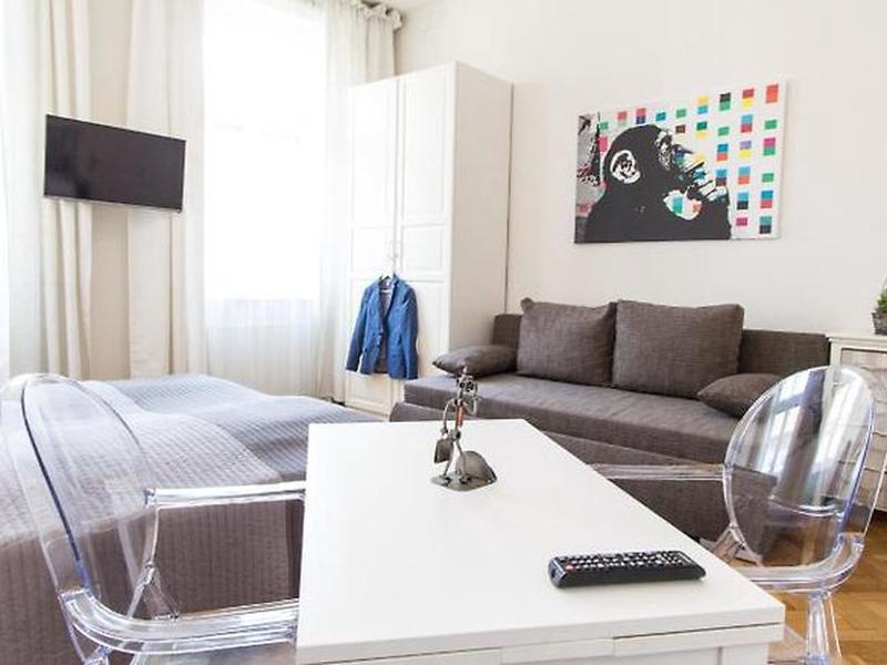 92D00B2186F0B3D8A18D04F4AE26EE5A