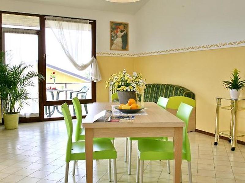 C7CF7263D9B82127EB877755E4000C08