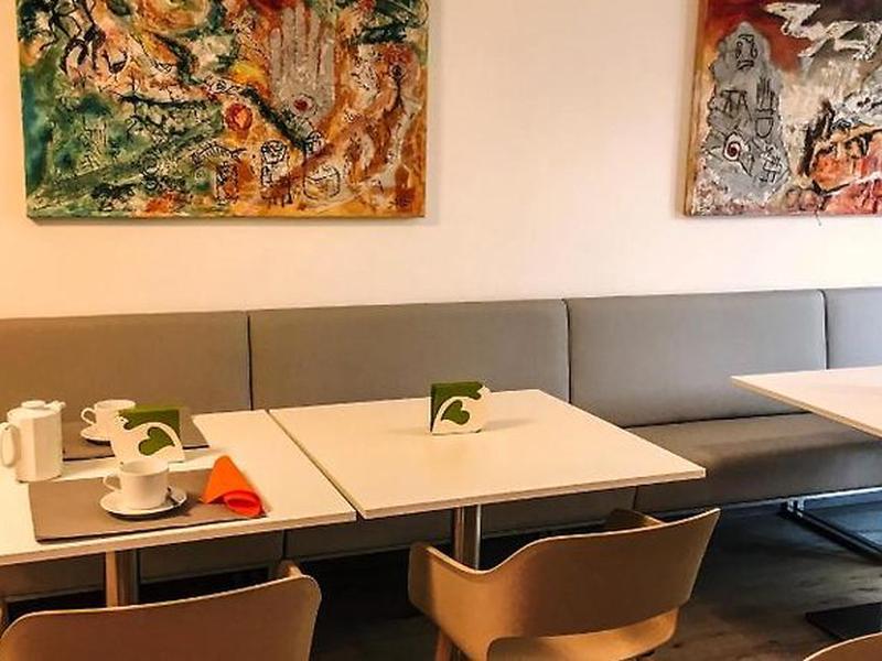 F7FCE1D80230CB4801B1747F2B838433