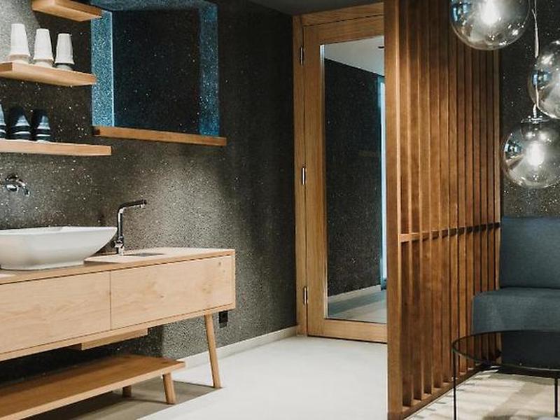 55CB2F234652CAD7DB82E2F2F6DE07EF