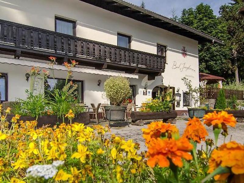 038AC8B5032EFD67846EE0CC3F864BF3