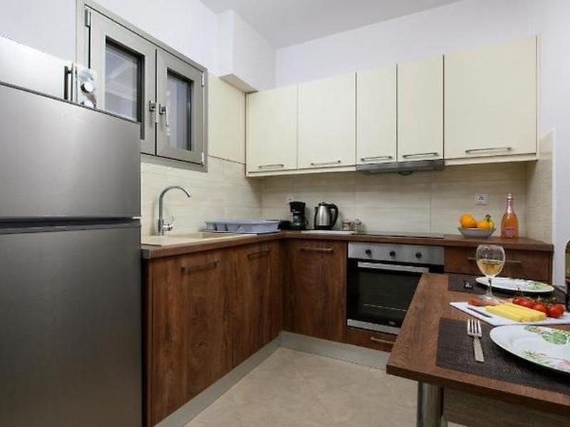 111769445E4FE6B640E6D5BF39F8BC47