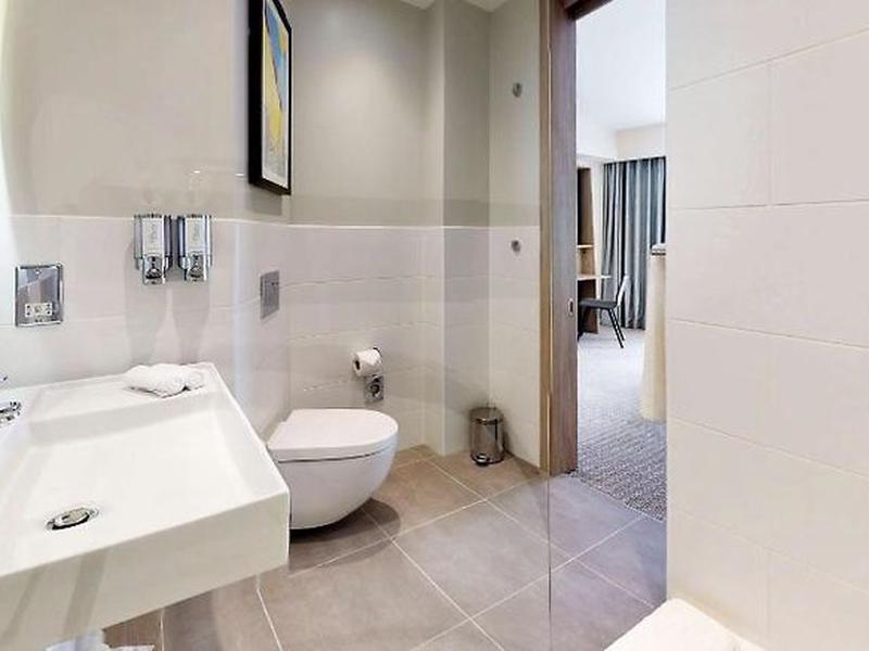 86C69892020E2F5E7D29E31078B31235