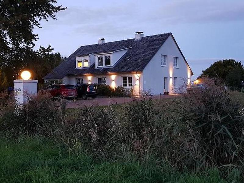 A99AAF5C8CF88FB891351BB97F1B508A