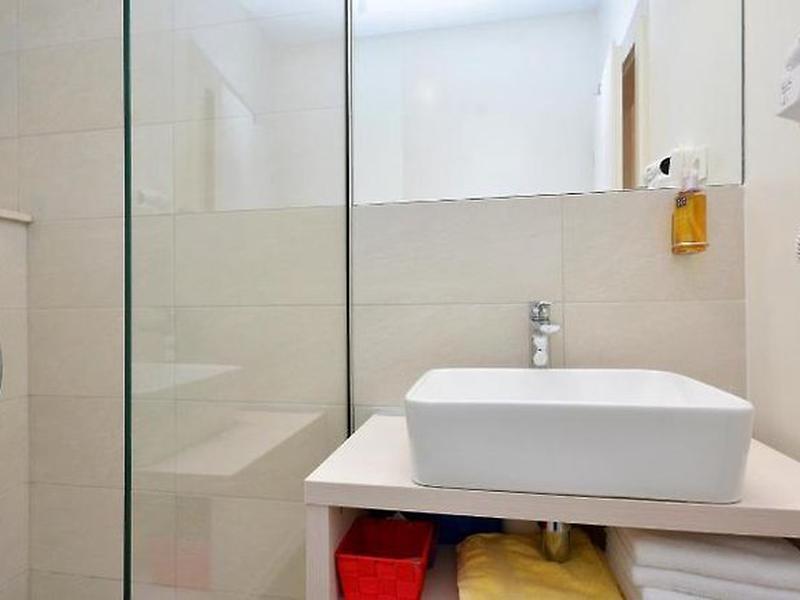 D5689A786061E87DF9022F646E47DF72