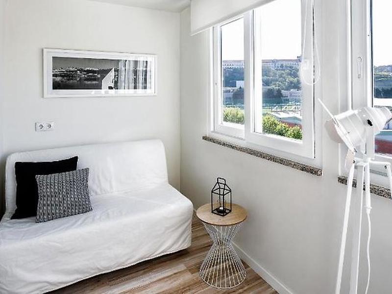 FD2E753CE161F44A228526F9CF7FFB76