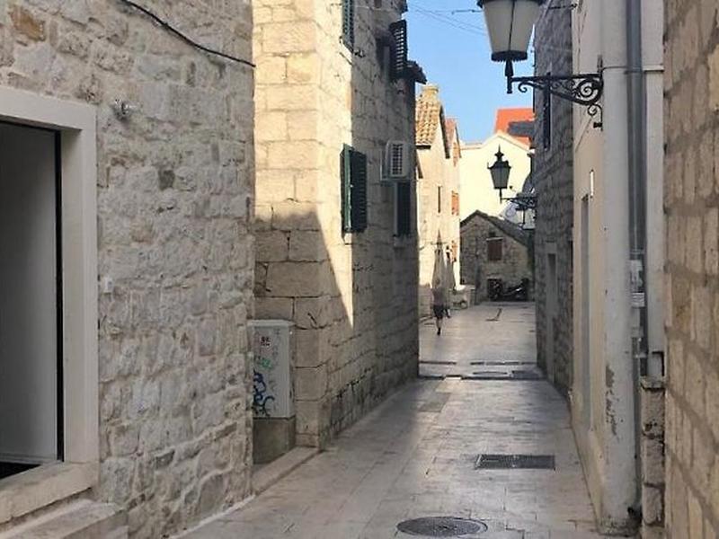 ED67142CA9AD3C7D70FA75D58EE84597