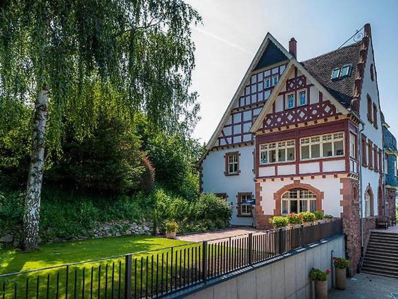 15EC9E840B92EA11CF5E0E8A5BFF6CC6