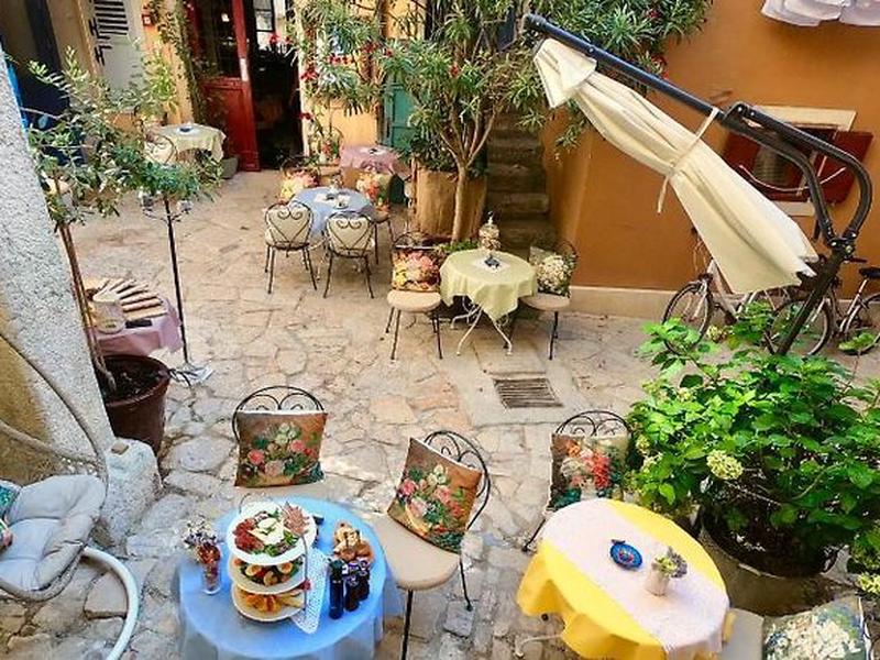 7B45F20F8887BBDBE6CB5F235F2281A9