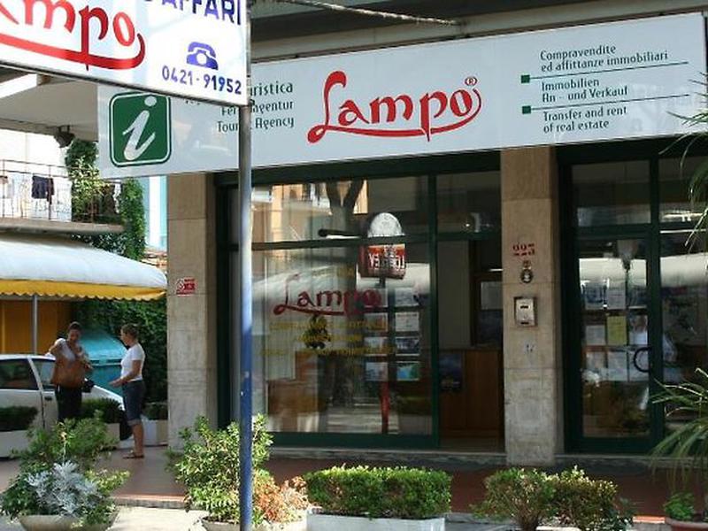 B8668C06C127BE982300AD5A5713B556