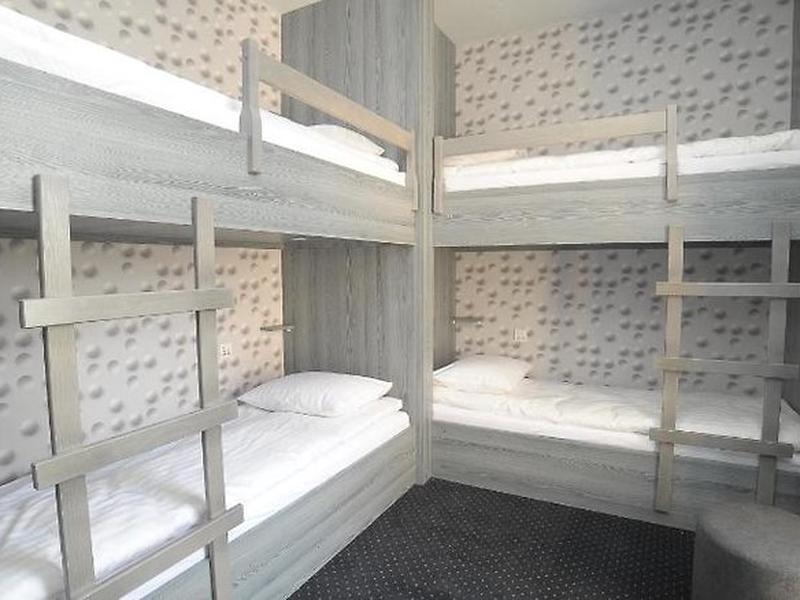 2AC7DA55695D0F2FFA2D57F81C71C3AB