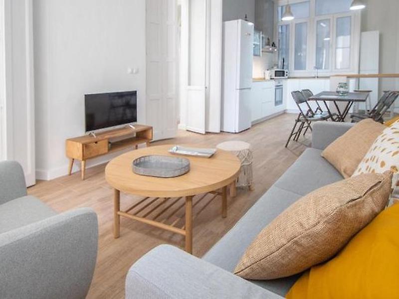 1126C6D85B1555E00B59D3F0A1375F5B