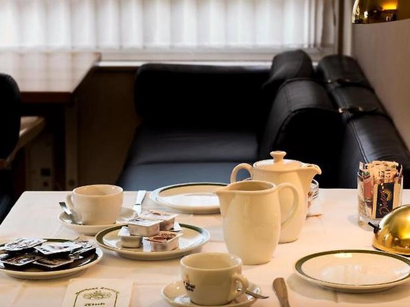 C8A4AC1AC783EBB97BEA9DD07E4F3B8F