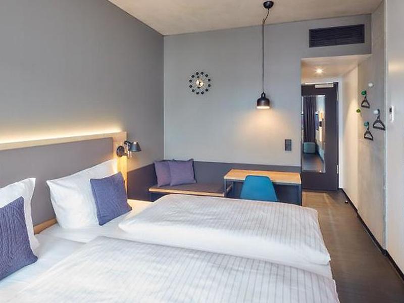 55AD46D8745FA6DAF5605F5E42126188