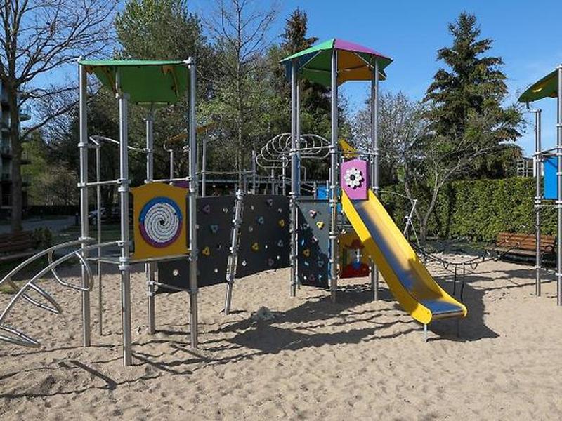 71A7CADB0FD1F5F78DDF669956A3663C