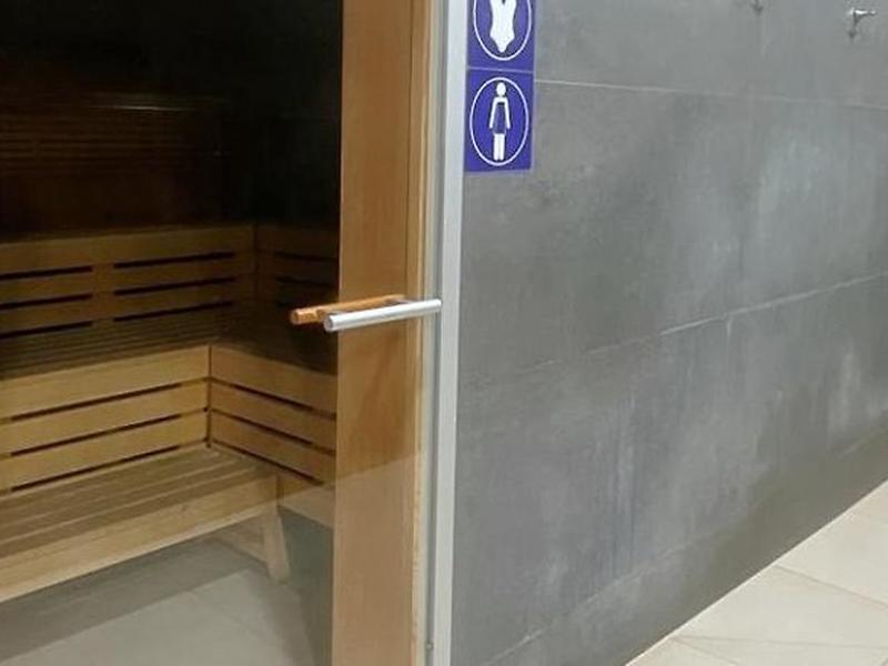 74C8C7E5AB27E54A7DA8CC5EB1A94944