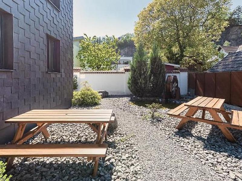 7BD9C3563789A44AD1E274D3EE41B227