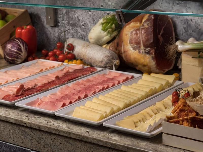 83F4DE1FC740FE1F9ED8EE62A20F476E