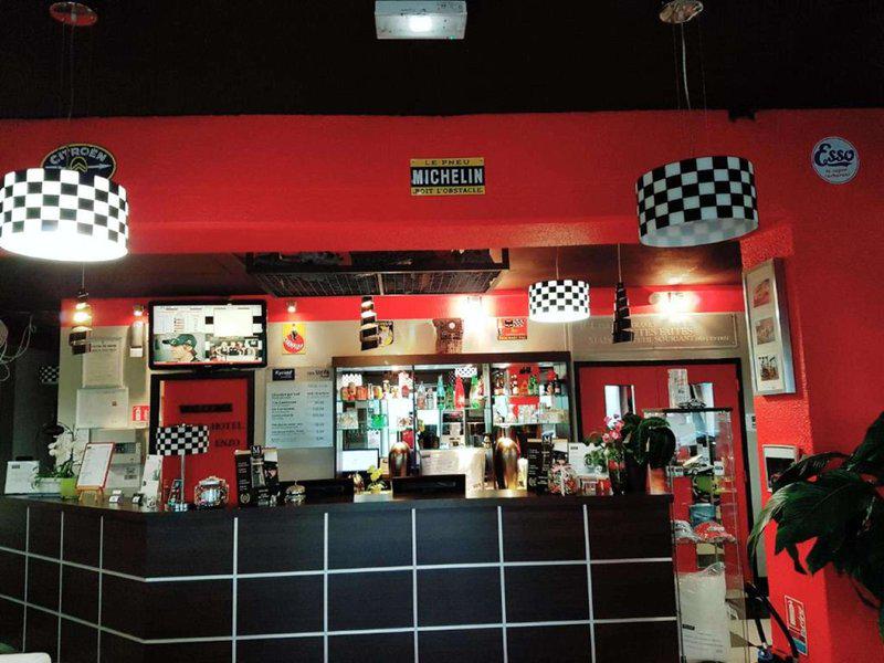 1F70B004485D93CE18CB32140FDAFBE4