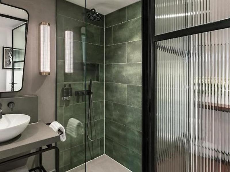 8BF666150D7CCFDA41F6F7263DE3639D