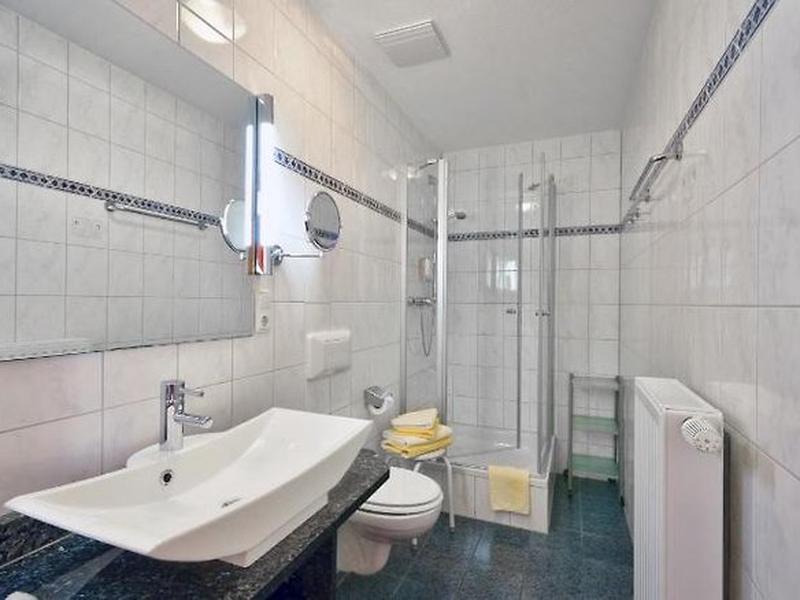 1F3805ED59944EBBEE639E97F4CCA965