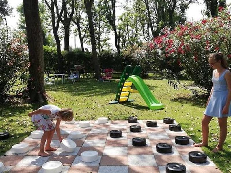 9B22ECA366D57E7111425D0439AE3E35