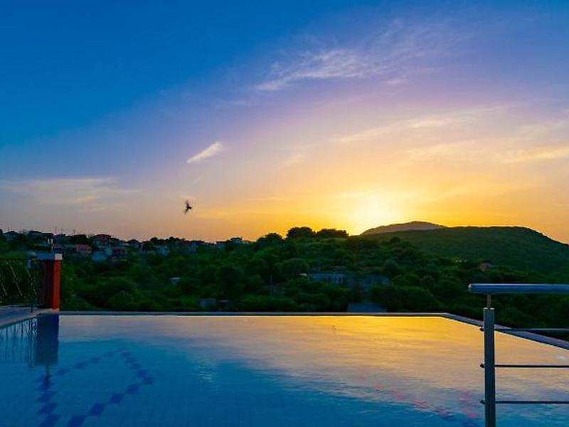 9B4CFEF8A0614752A2231C572D247EDB