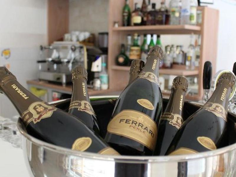 D9AF90D37E1C434DDB44456AF292D281