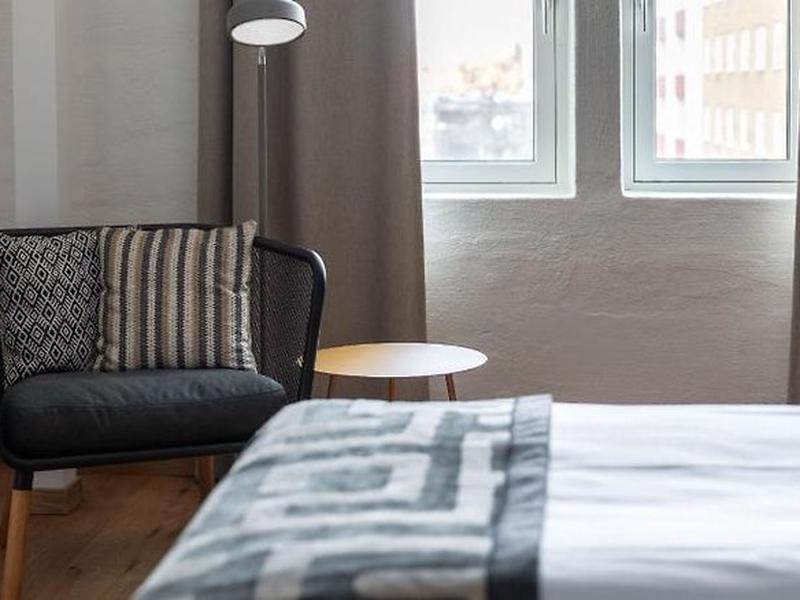 AC4129F82BFD5A33D52B184BABED36FA