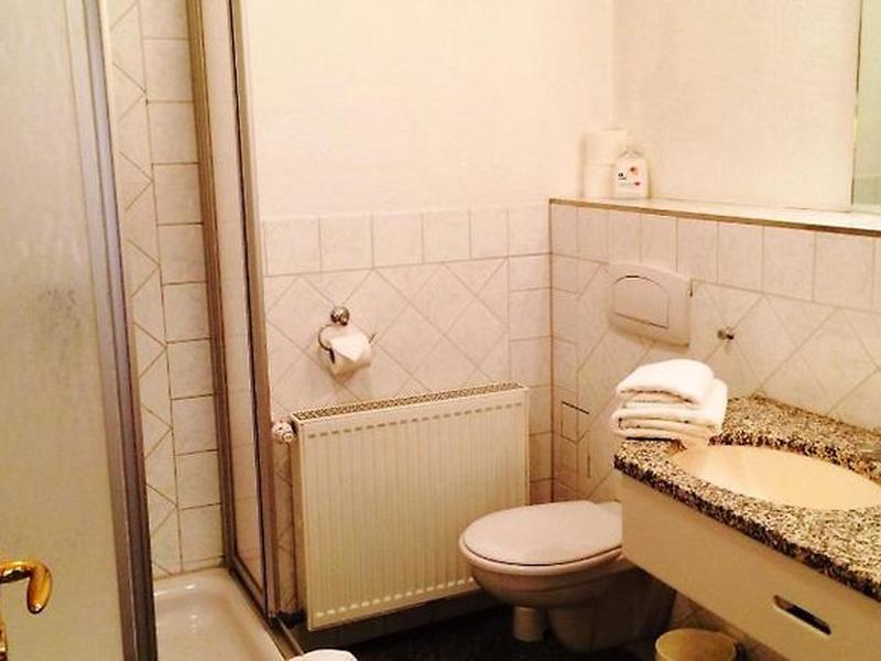 C5E33F839EAB40A7CB162527087F95B7