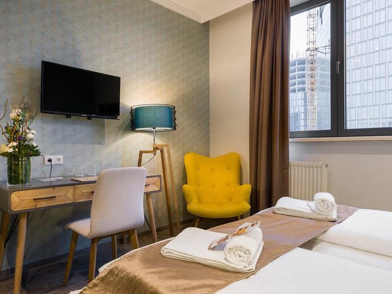 DF3C3B68181A2158C71DC58386651217