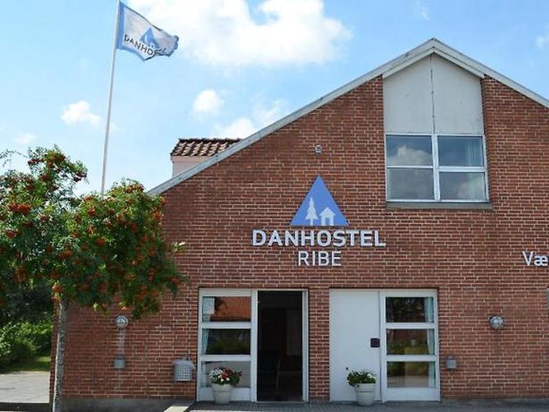 32E6C928C7D66DA6364BBF16A7980E66