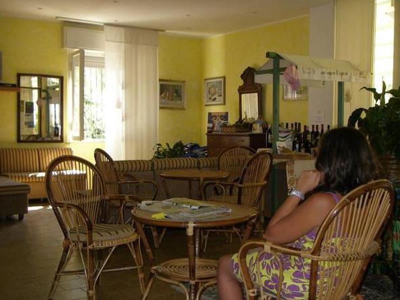 6F685D5F92B382ADAD273FD6EC35F712