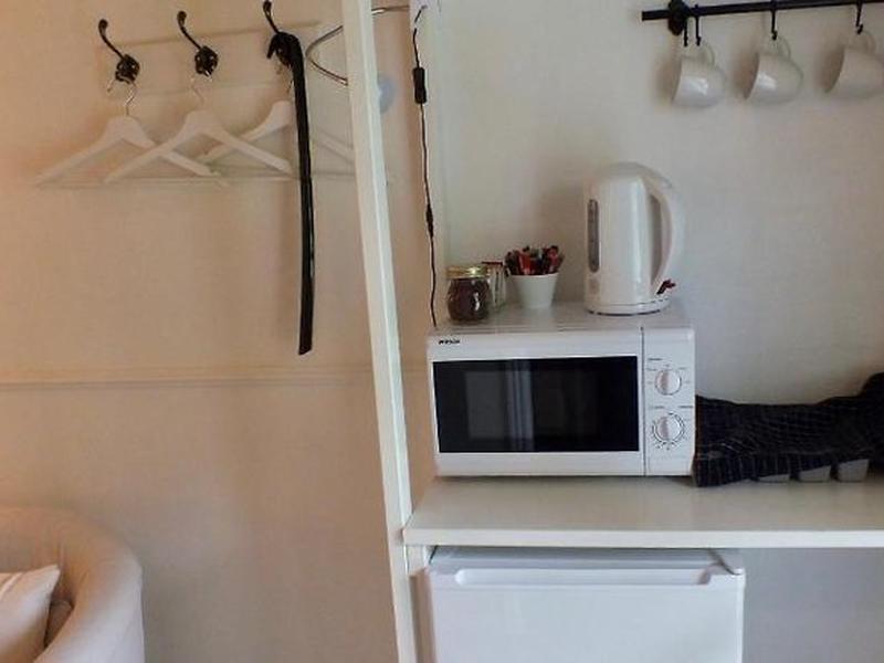 B3F2843B128234573D6AB105B8A61BC6