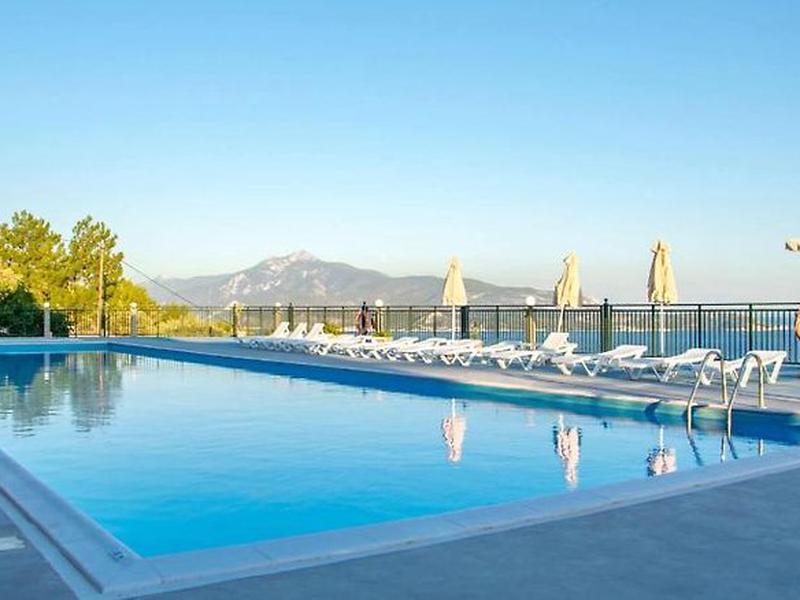 526C823B48E943C7B0C0A64D3122682C