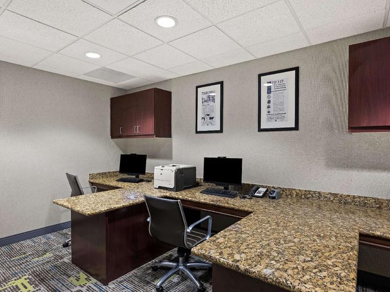 DBF7A3E8A9E2E8A9113EE75435F07655