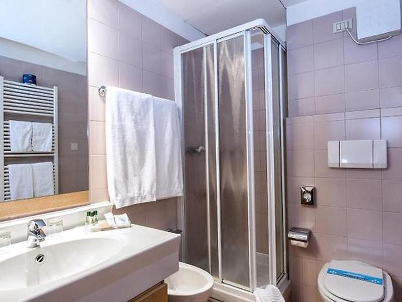 C8D0CEFE18D04AFC5C4E2DECA66FC1E1