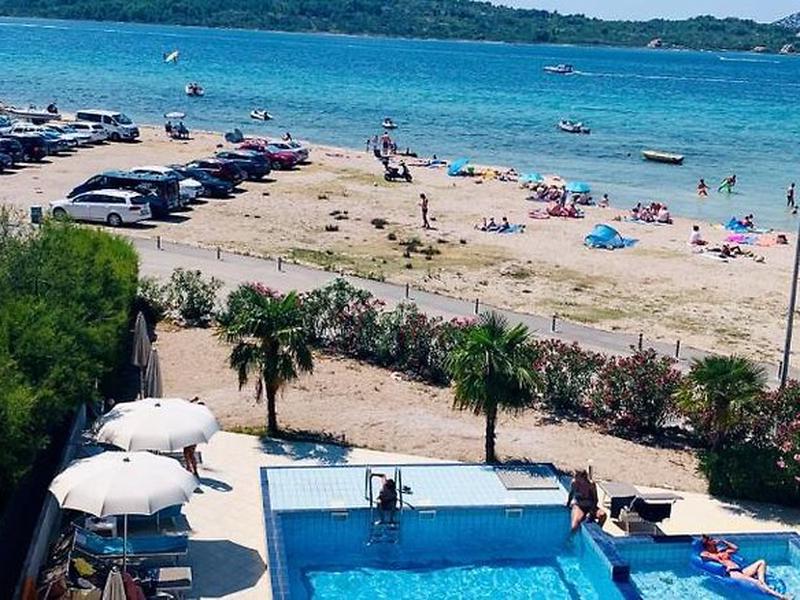 0FAFC5B92E64B01B88E8E2FD90E3D603