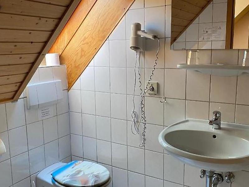 53845E4585755A797C59C1C750ACC103