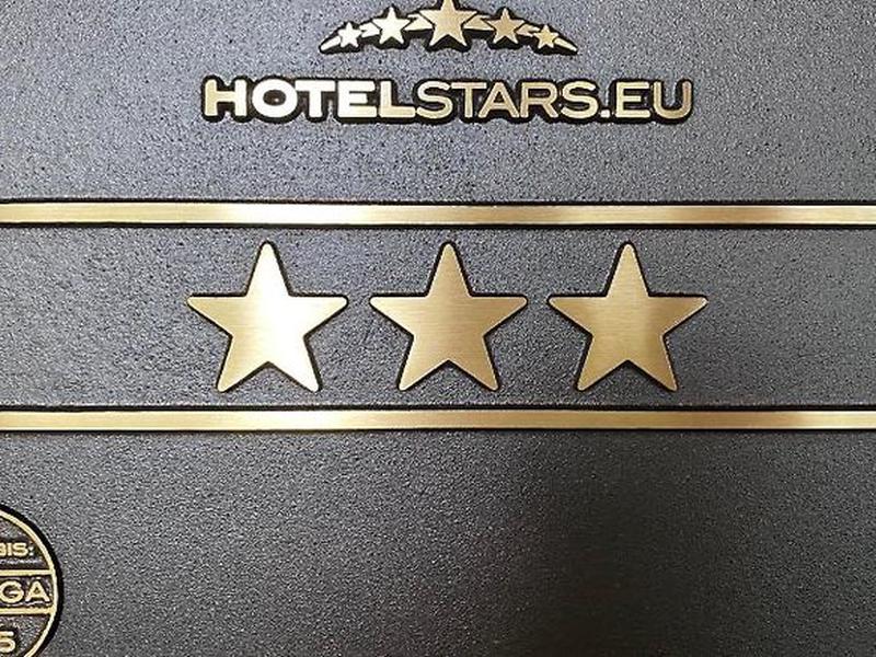 43812D3D0E16A6AB8E0BDAED09569DD9