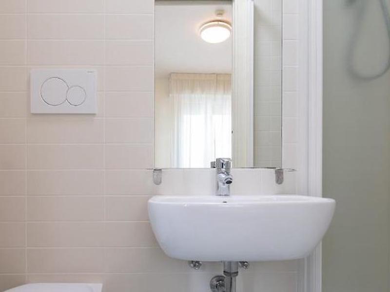 4582009CF69E8BE2973887484581EBBA