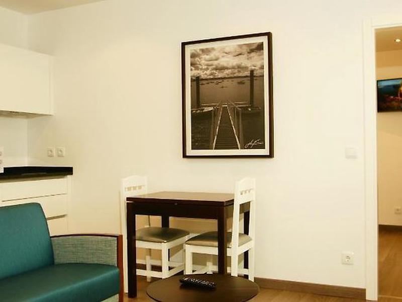 92B9B2FD01F3EE89FBF26169C74238CC