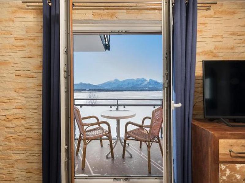 1EF6DED385A0D15A3B8276C6267CD839