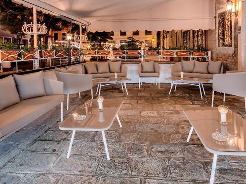 1C6A8E6E7F516EEC37EFA103E5529485