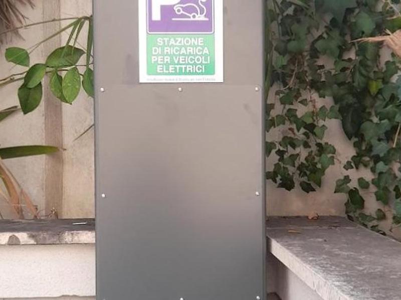 03E48AD04F58331860AA1F8E9B7B5FFE