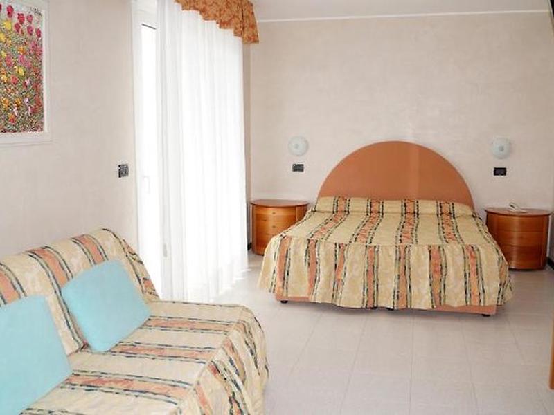 C3DEE04AC96F2AB1636C2B0B81D7C11F