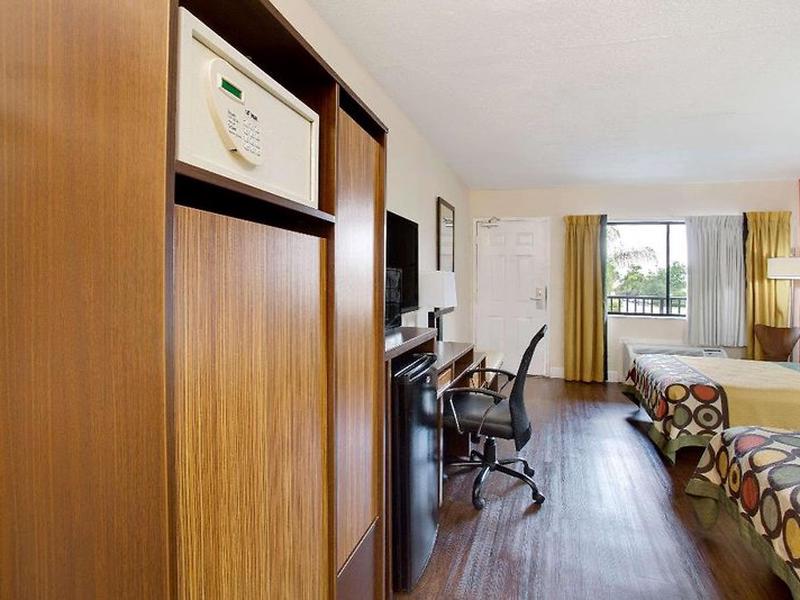 1F2865D60C0856D51D93B9082D6B23E5