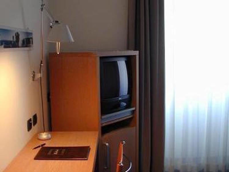 9BCE9663C8714E183CB806C991EDB8E8