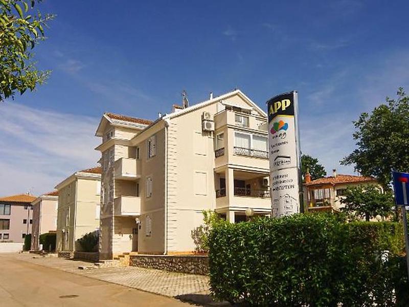 F97E322A3C5E7E34AD9D5AF0FEA3A5F4