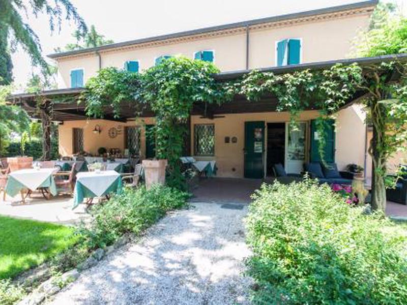 906F9CB79B4B9EECD25EBD7F4973FE38